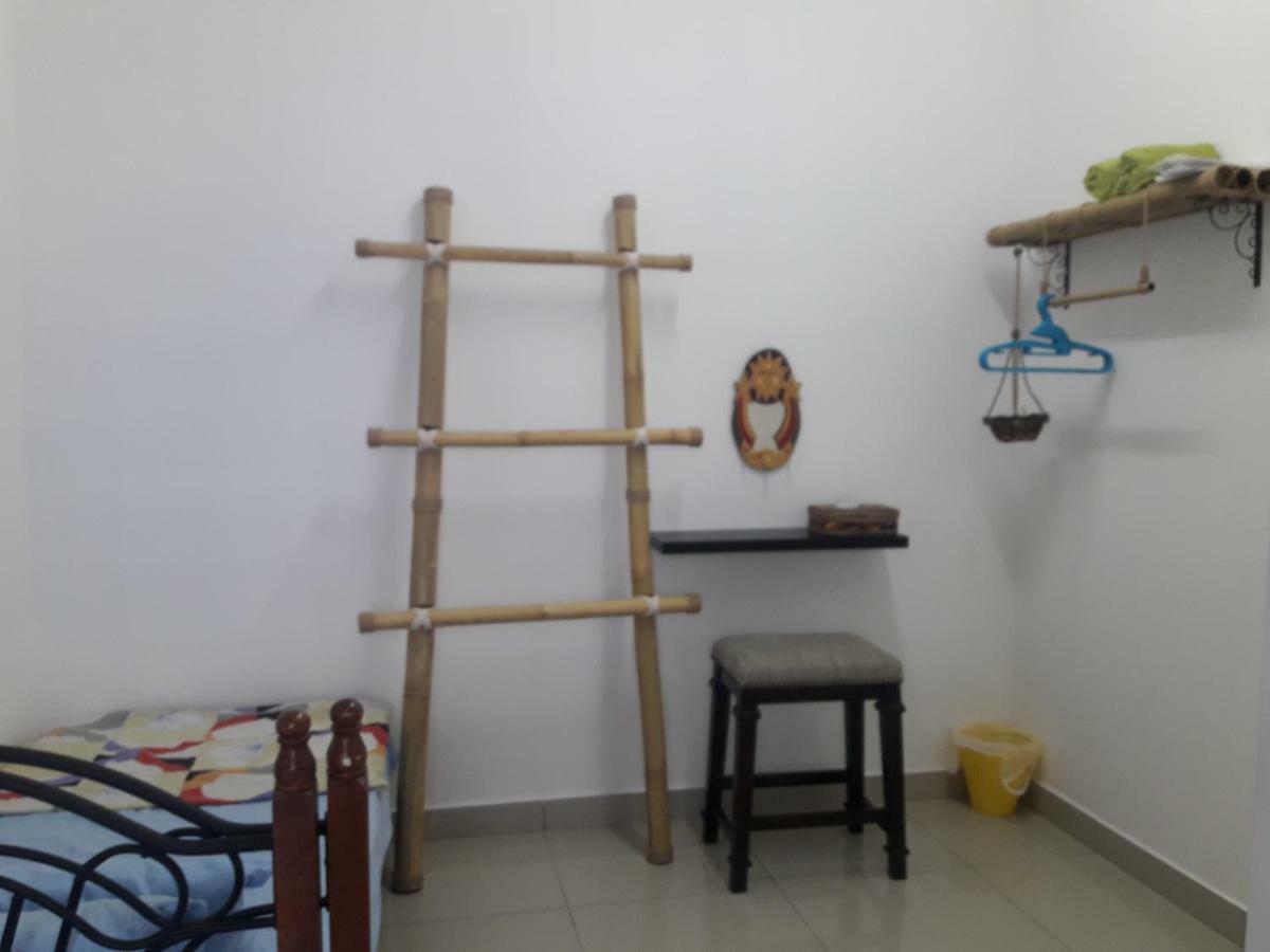 Tampoi *